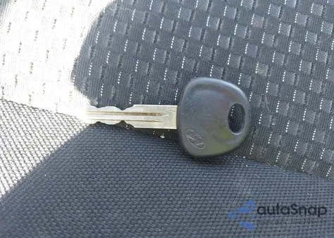 2008 Hyundai Accent Gs from USA, damaged, VIN KMHCM36C08U093333